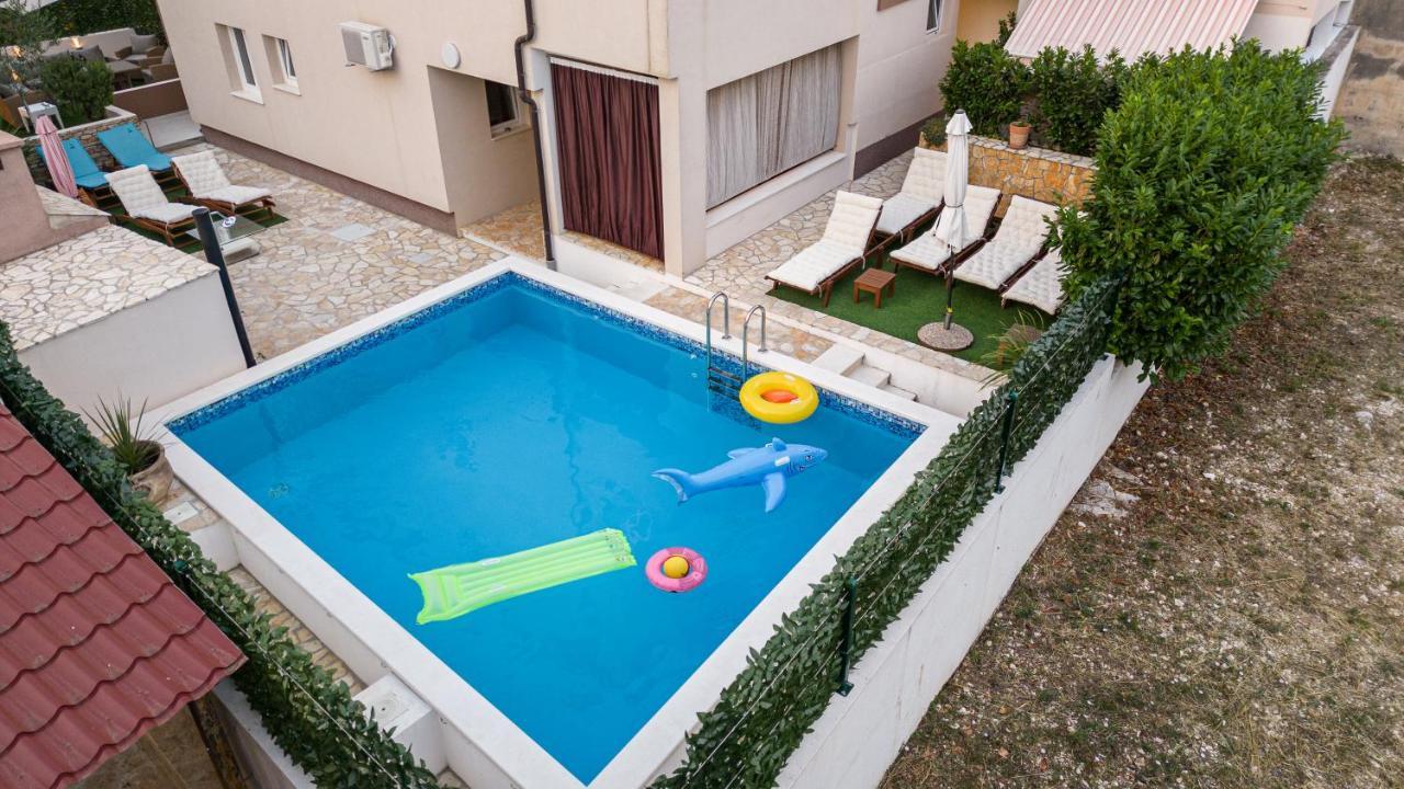 Bruno'S Poolside Apartments - Near Beach Trogir Exteriér fotografie