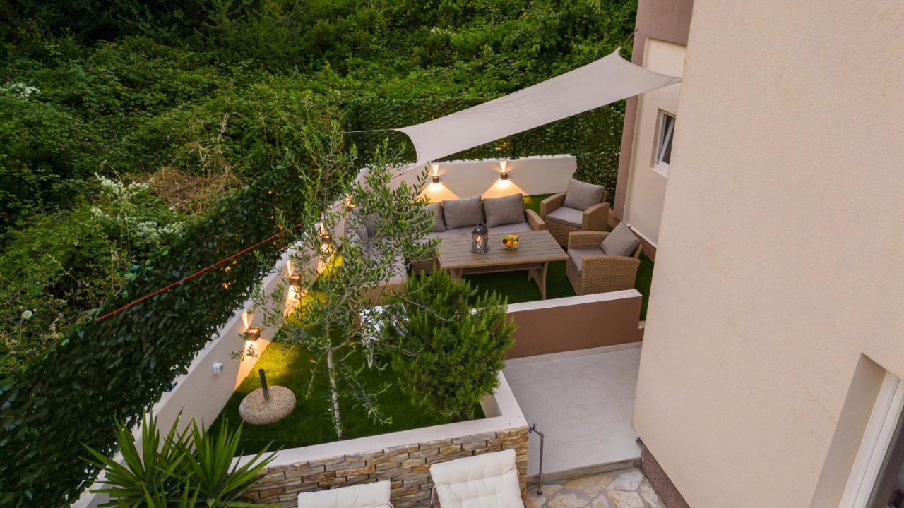 Bruno'S Poolside Apartments - Near Beach Trogir Exteriér fotografie