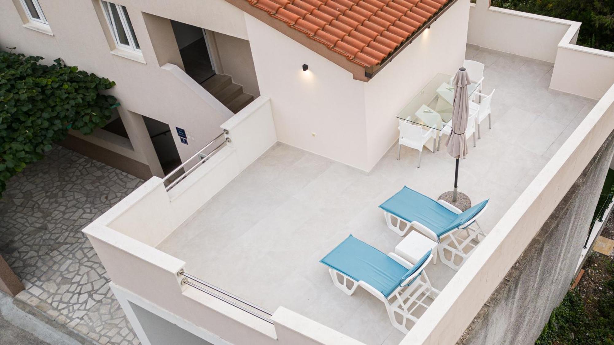 Bruno'S Poolside Apartments - Near Beach Trogir Exteriér fotografie