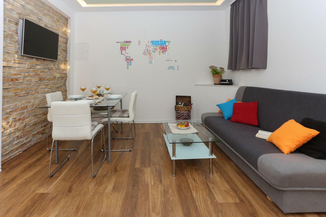 Bruno'S Poolside Apartments - Near Beach Trogir Exteriér fotografie